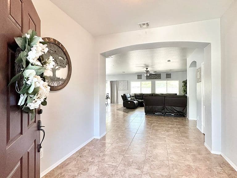 16433 W MESCAL Street photo 3