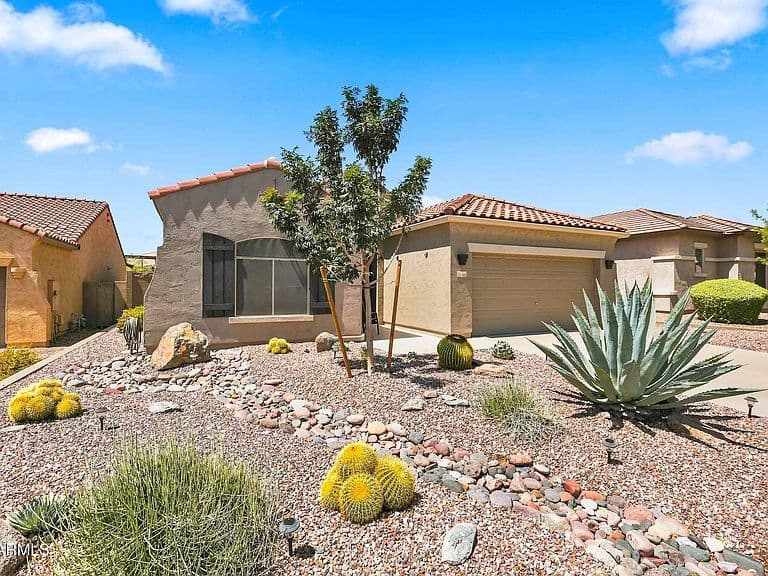 42002 N Celebration Court photo 1