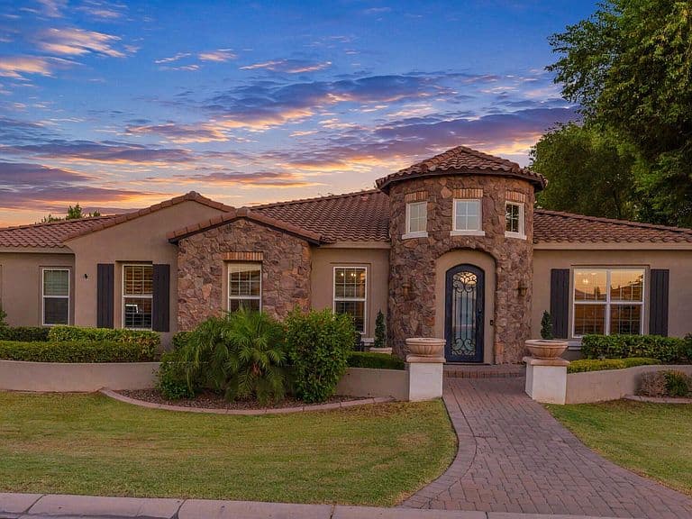 4339 E ESTRELLA Court photo 1