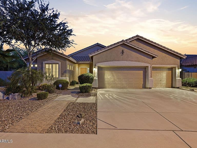 6738 S RACHAEL Way photo 3