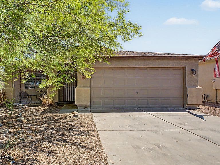 1085 E DESERT ROSE Trail photo 3