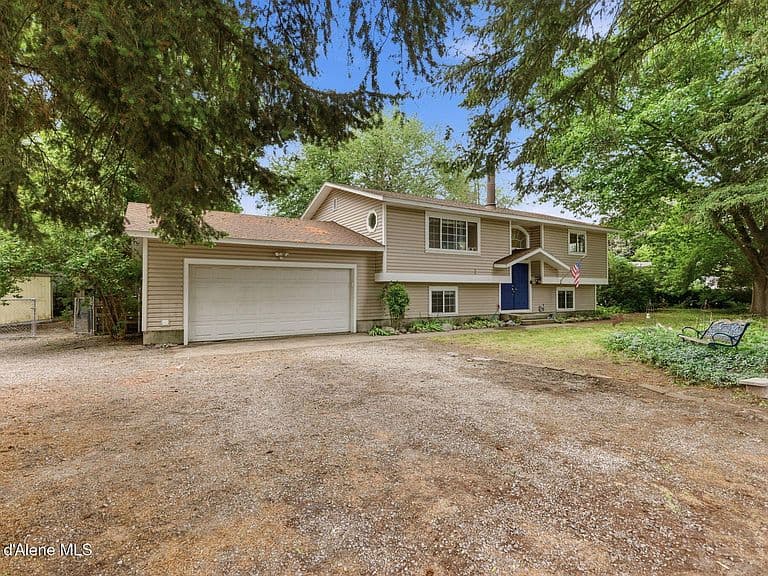 2025 W Saint Emilion Dr photo 3