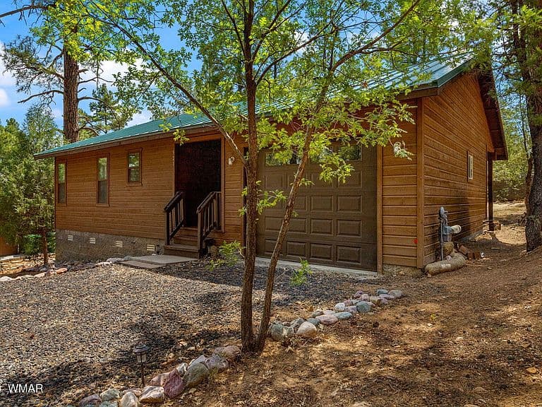 921 E Lauren Ct photo 1