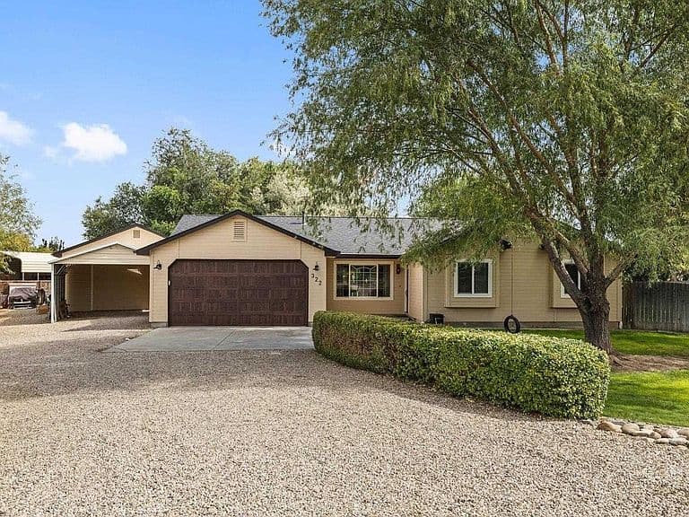 322 Buckskin Ct photo 2