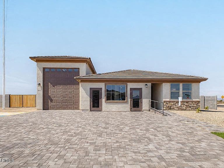 24312 W DUANE Lane photo 2