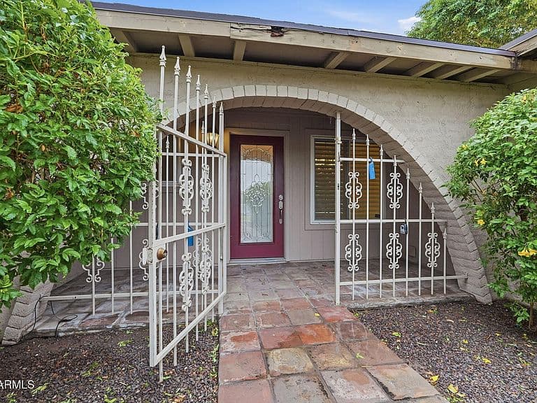 2533 W Laguna Azul Avenue photo 5