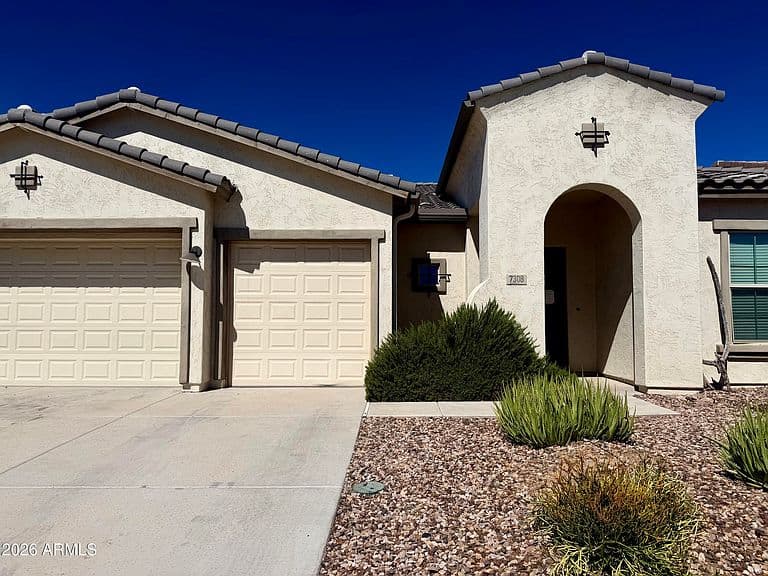 7308 S BENNETT Circle photo 1