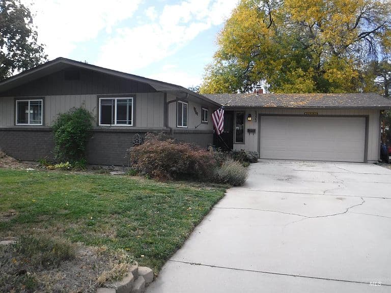 6323 W Tahoe Dr photo 1