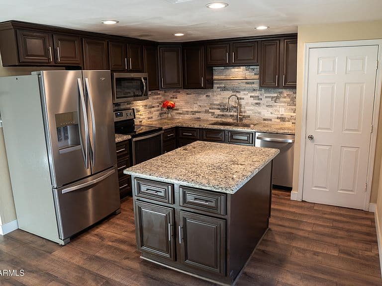 13250 N 38th St photo 4