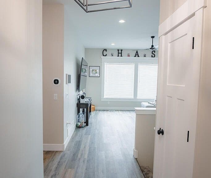 3766 Hidden Valley Dr photo 4