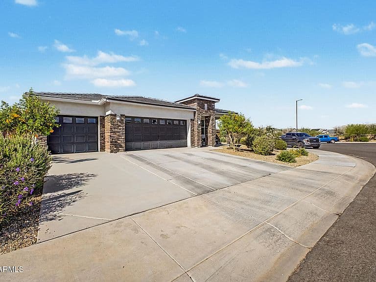 24054 W VERLEA Drive photo 3