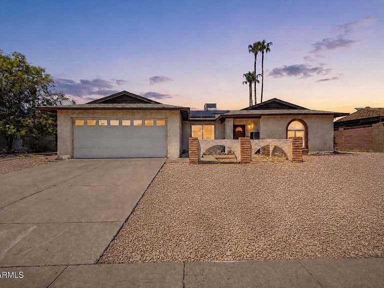 5228 W GARDEN Drive photo 1