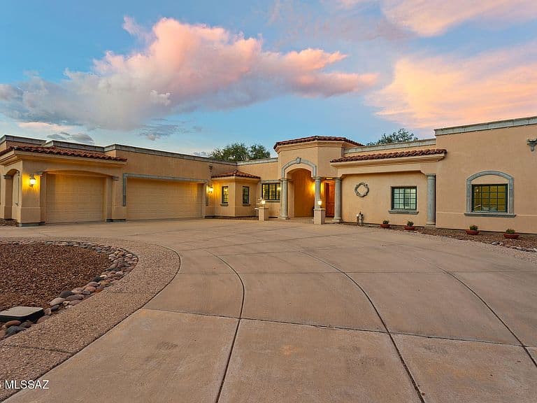 2010 N Forty Niner Dr photo 1