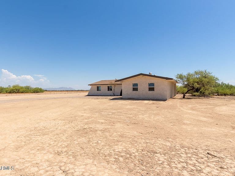 7525 W Lake Erie Drive photo 3