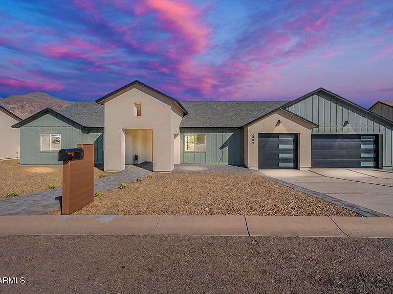 3909 S Veronica Lane photo 1