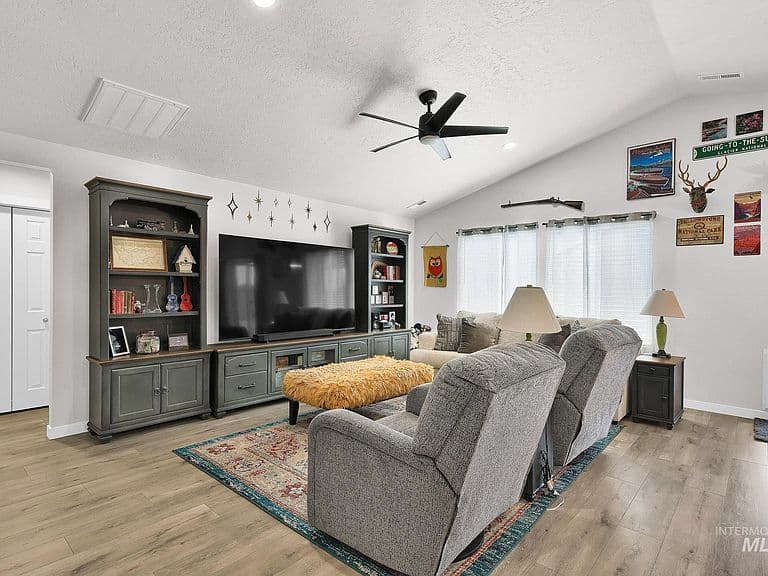 8616 S Tyrion Way photo 5