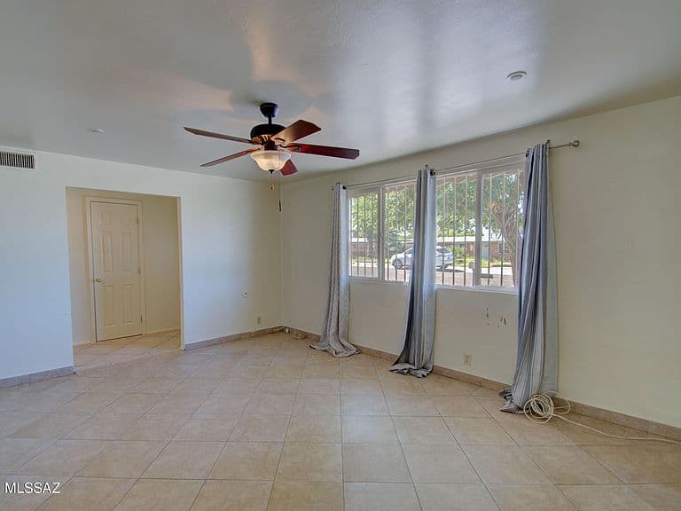 7253 E Eli Dr photo 2