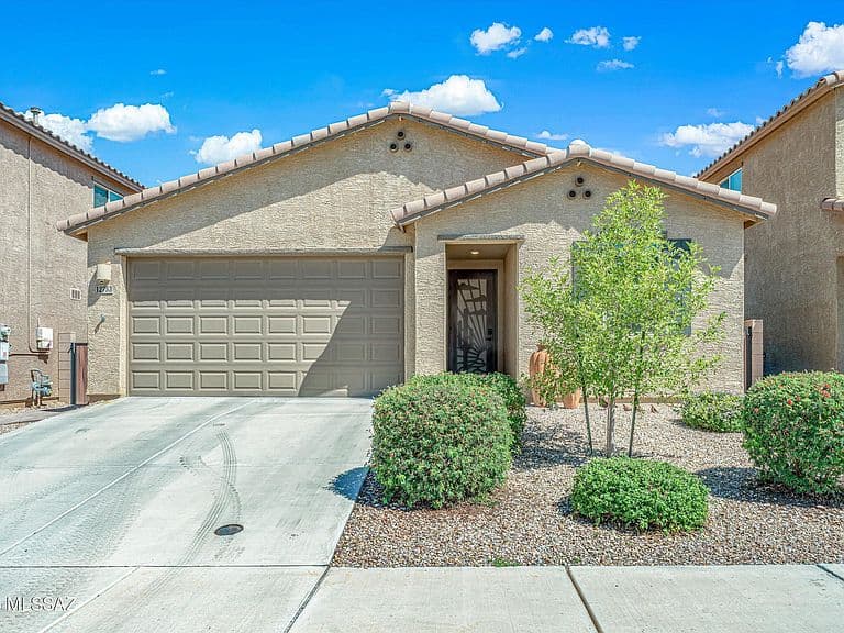 12753 E Quail Wash Canyon Ln photo 1