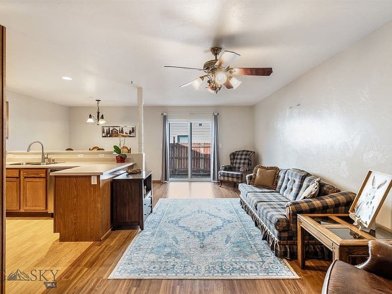15 Sky Dr photo 5