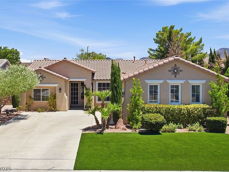 2242 Tedesca Dr photo 2