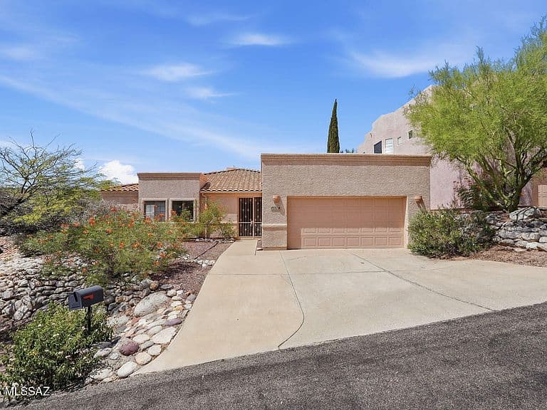 4221 N Summer Set Dr photo 1