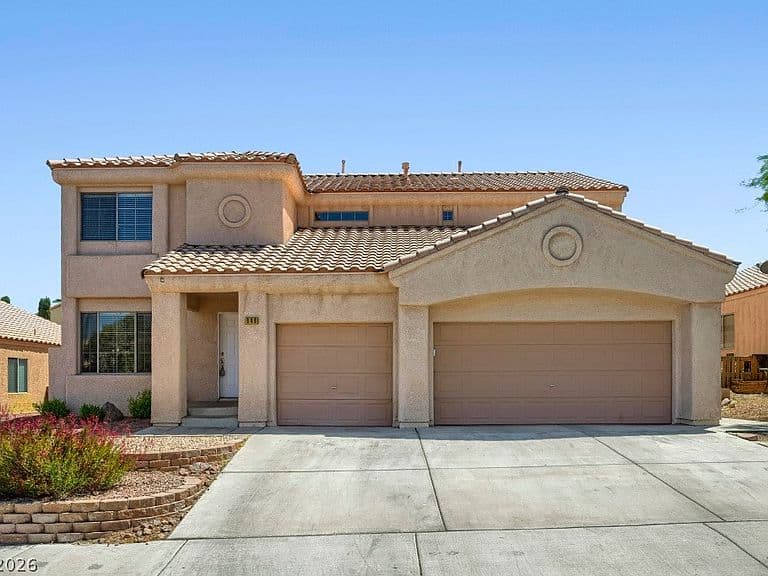946 Saddle Horn Dr photo 2