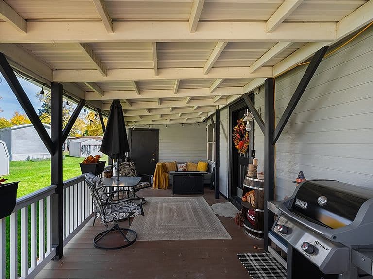 13 Plumcreek Dr photo 3