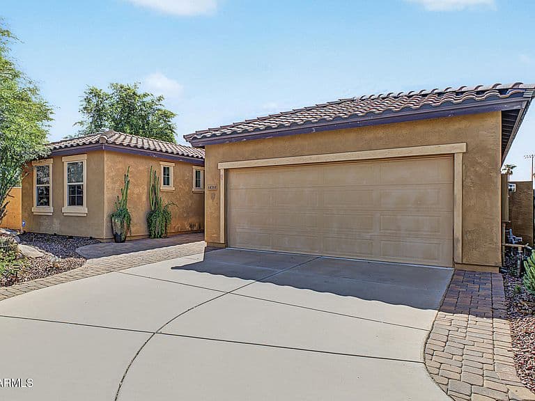 14761 W LUNA Circle photo 3