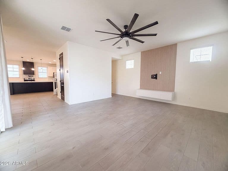 781 W FLINTLOCK Way photo 3