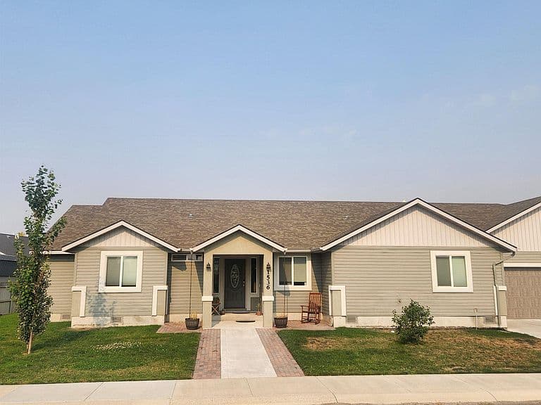 1536 Marie Dr photo 1