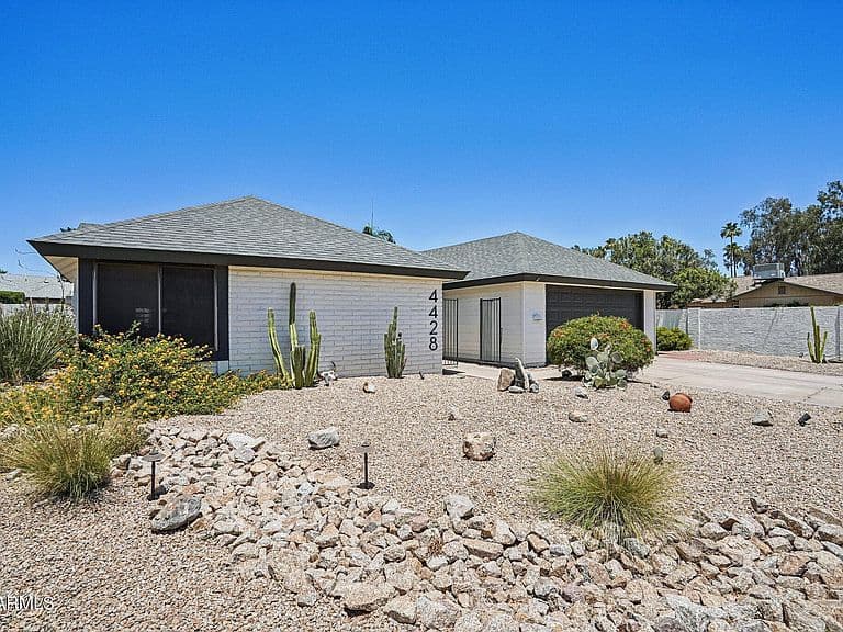 4428 E PINTO Court photo 2