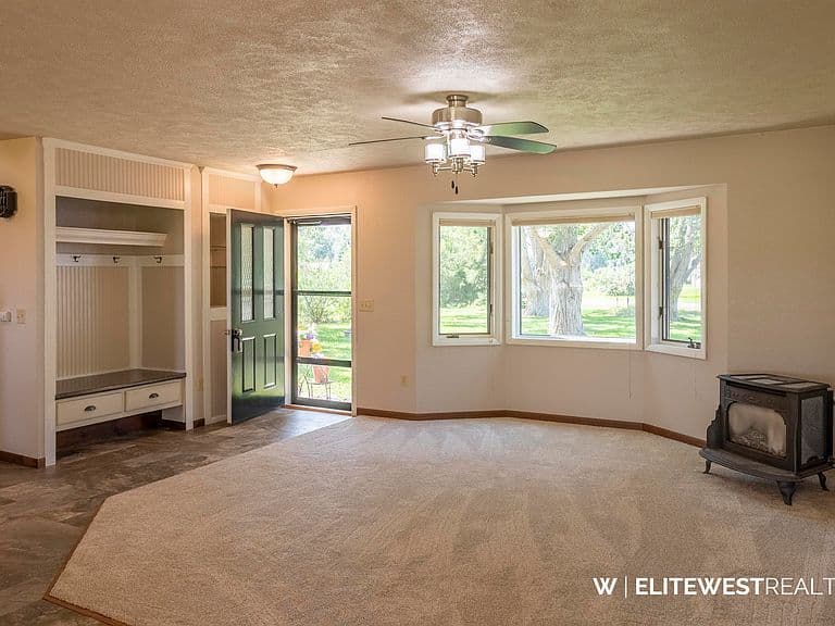 871 E Christy Ln photo 5