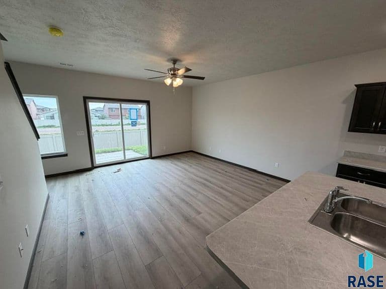 9426 W Tunis Dr photo 3