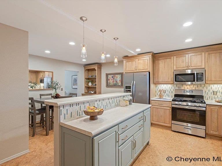 7009 Tumbleweed Dr photo 2