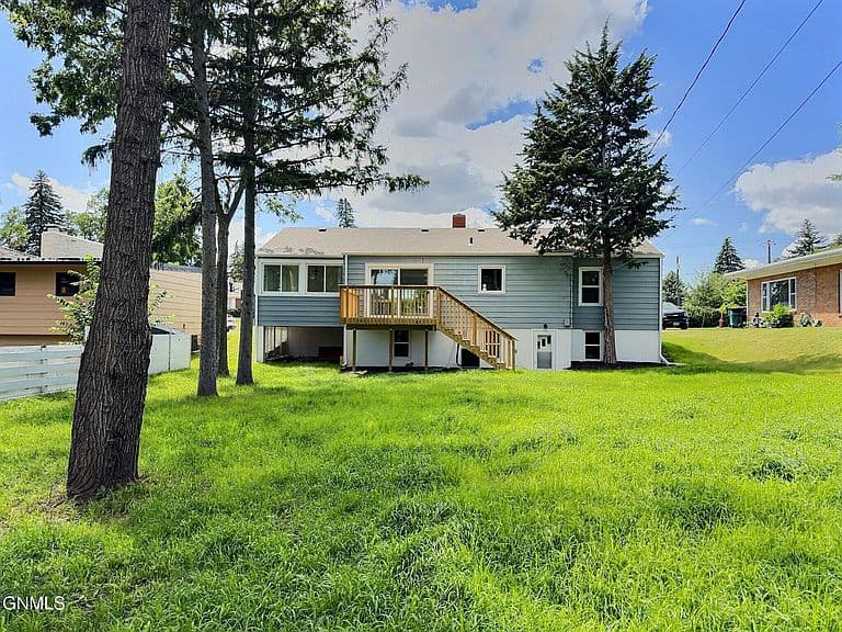 1023 N Mandan St photo 3