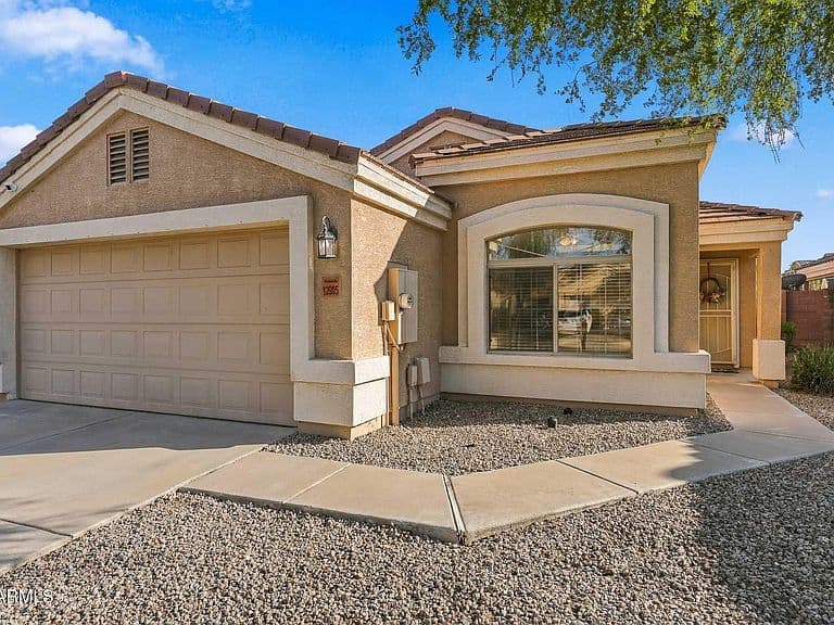 12905 W MANDALAY Lane photo 2