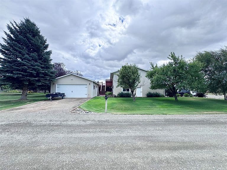 3463 Birkland Dr photo 2