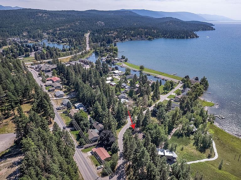 110 Beach Rd photo 5
