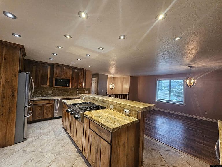 437 Twin Ridge Ave photo 4