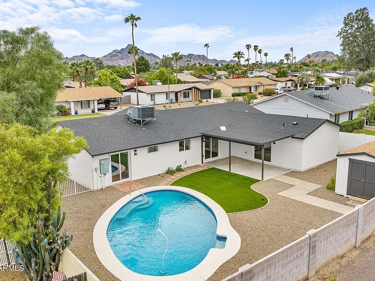 3450 E SUNNYSIDE Drive photo 3