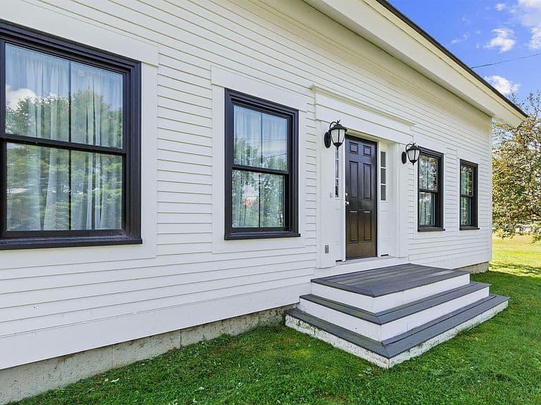 34 Pleasant Street photo 3