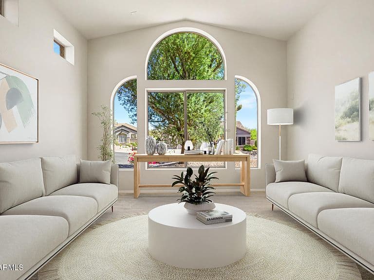 7926 E SADDLEBACK Circle photo 4