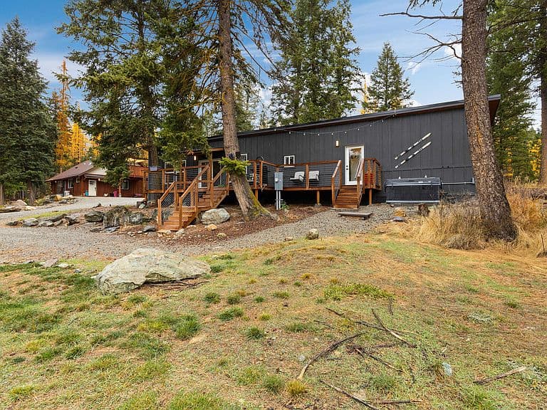 1375 Lost Creek Dr photo 4