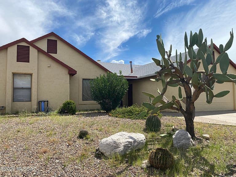 2771 W Calle De Dalias photo 1