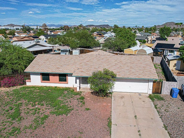 1434 W YUKON Drive photo 2