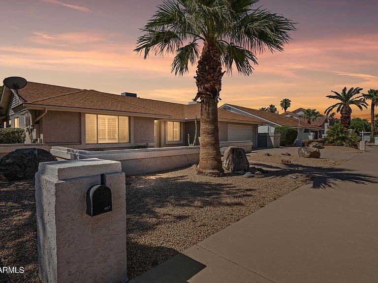 5227 E PARADISE Lane photo 1