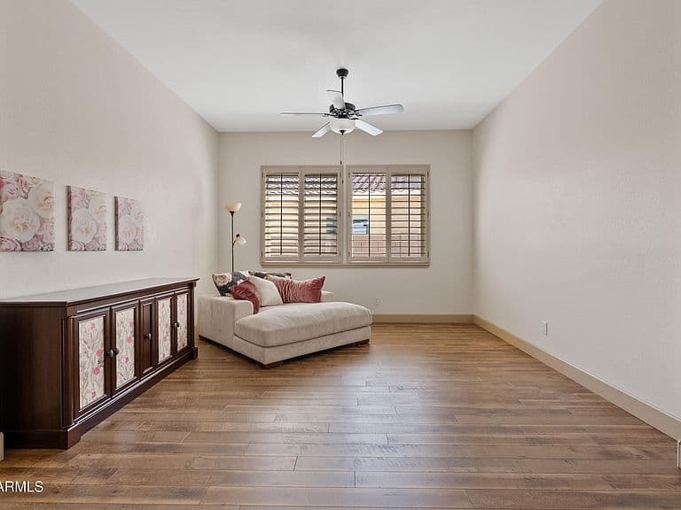 10404 E GAMMA Avenue photo 5