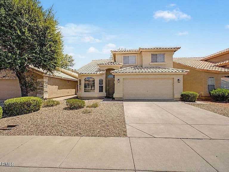 1161 W MYRNA Lane photo 3