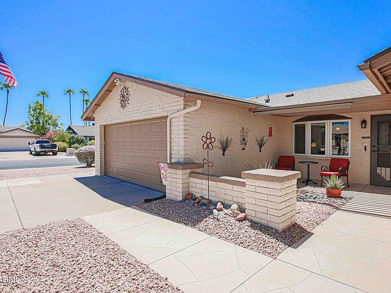 6227 E EVANS Drive photo 2