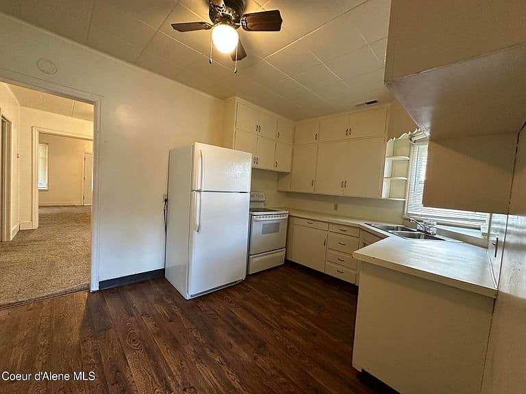 1104 E Lakeside Ave photo 5